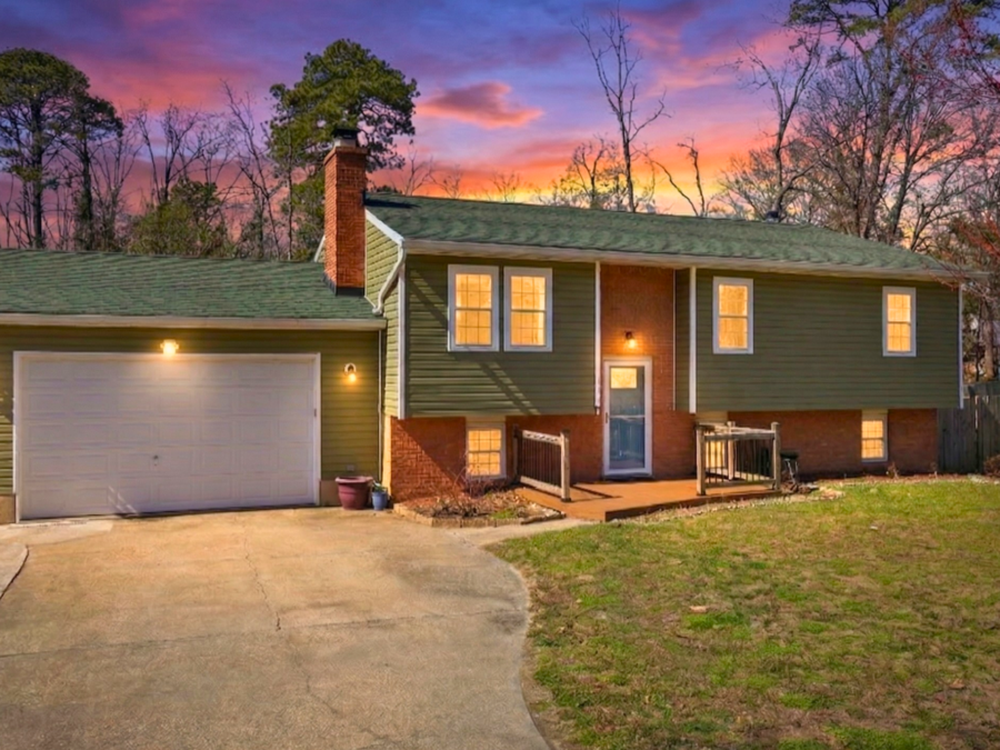 Exterior photo of 304 Maryland Avenue in Pasadena, MD listed for sale by James Bowerman Realtor